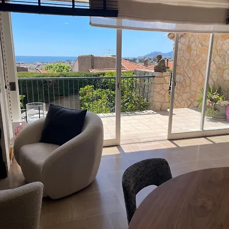 Architect's House 100m2 Sea View, Terraces 35m2 Casa de Férias Le Cannet